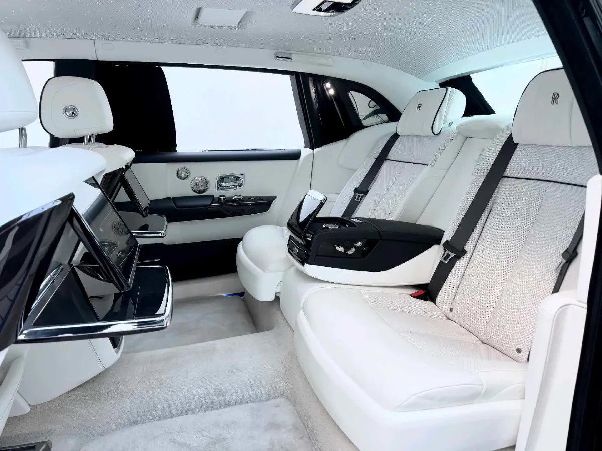 2018 Rolls-Royce Phantom 6.7T 571HP V12 8AT,autocango,china used car exporter,china ev exporter,chinese used car exporter,chinese used ev exporter