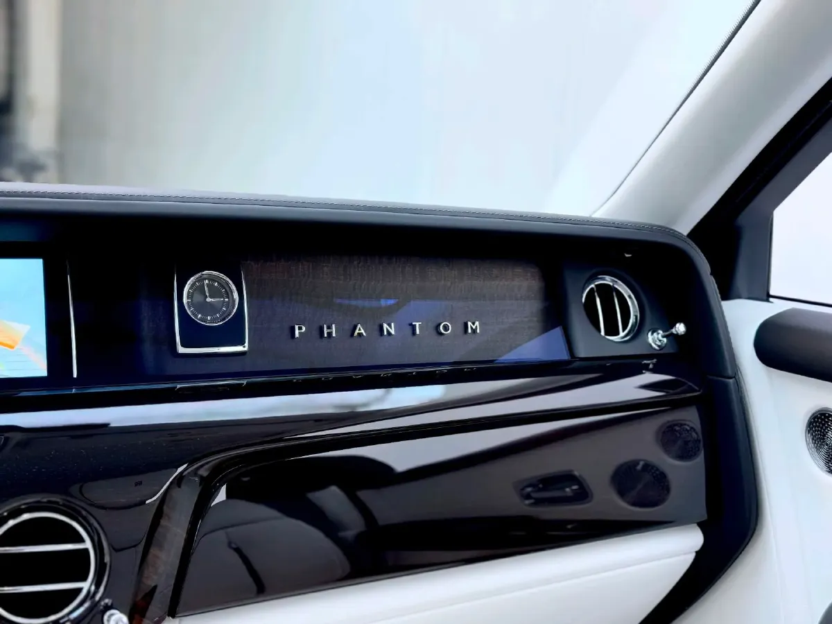 2018 Rolls-Royce Phantom 6.7T 571HP V12 8AT,autocango,china used car exporter,china ev exporter,chinese used car exporter,chinese used ev exporter