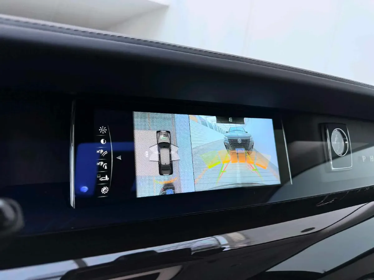 2018 Rolls-Royce Phantom 6.7T 571HP V12 8AT,autocango,china used car exporter,china ev exporter,chinese used car exporter,chinese used ev exporter