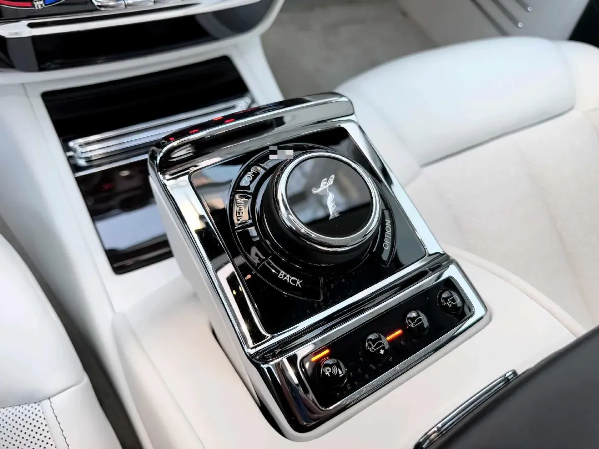 2018 Rolls-Royce Phantom 6.7T 571HP V12 8AT,autocango,china used car exporter,china ev exporter,chinese used car exporter,chinese used ev exporter