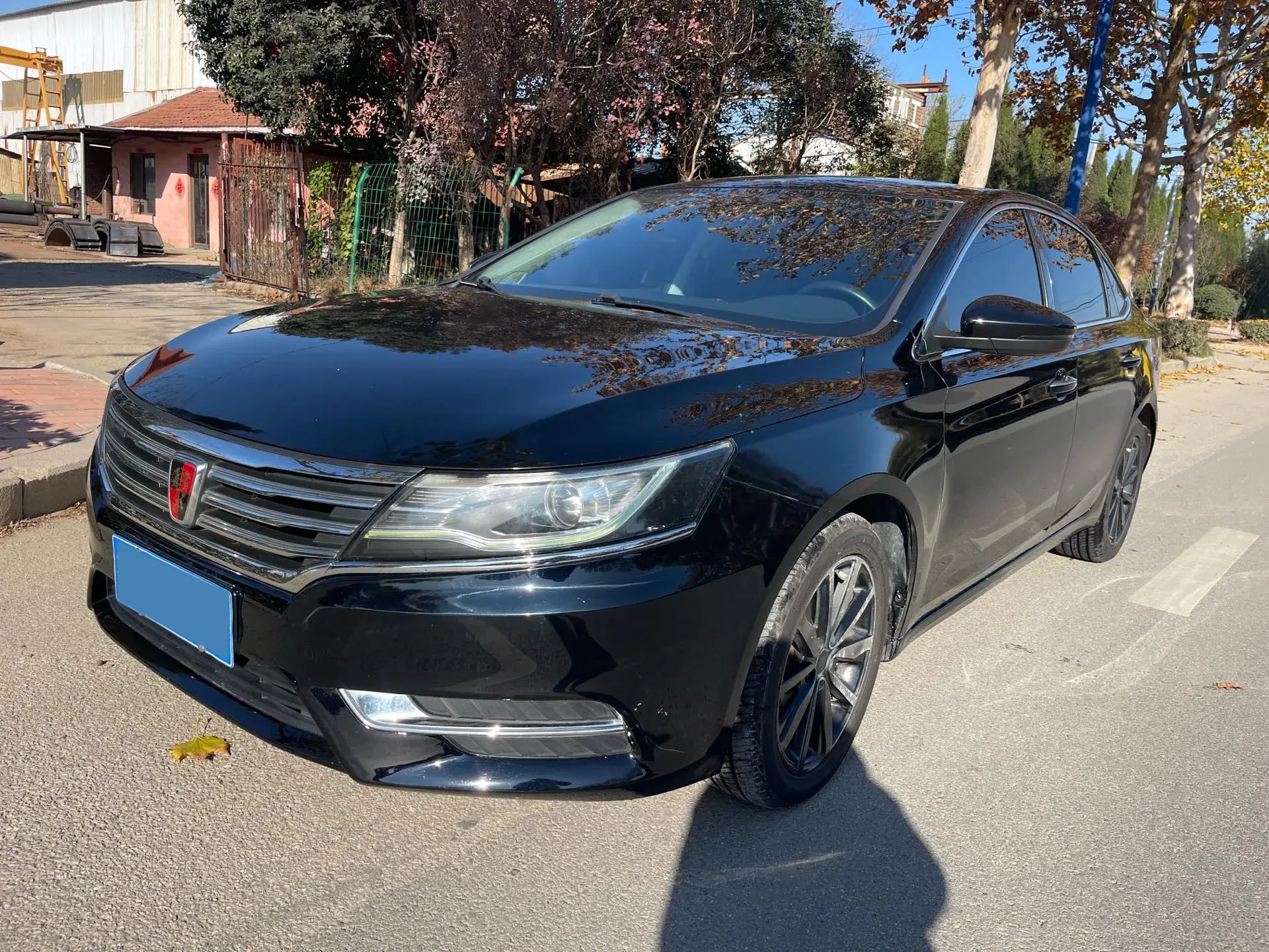 2018 ROEWE I6 view 1