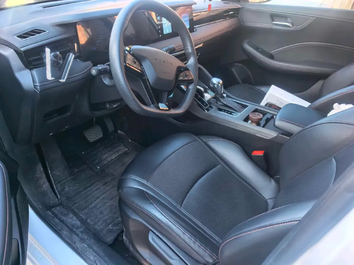 2023 Roewe i5 1.5L 129HP L4 CVT,autocango,china used car exporter,china ev exporter,chinese used car exporter,chinese used ev exporter