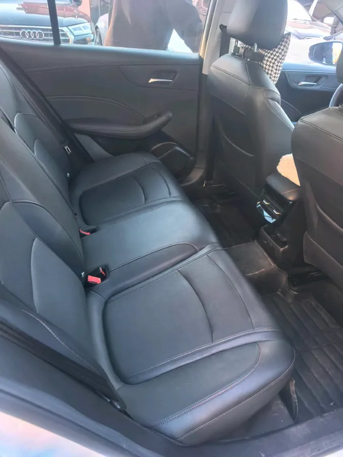 2023 Roewe i5 1.5L 129HP L4 CVT,autocango,china used car exporter,china ev exporter,chinese used car exporter,chinese used ev exporter