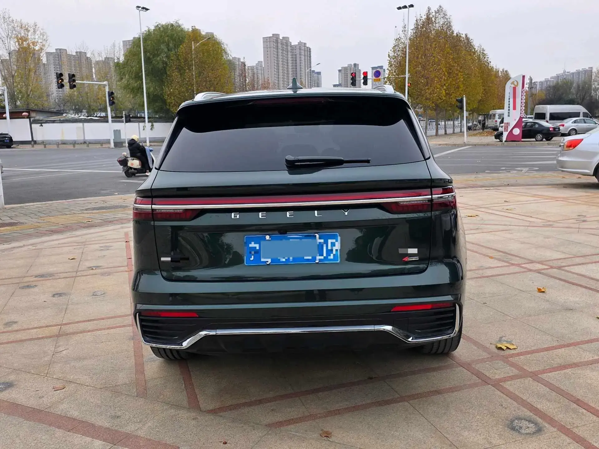 2025 GEELY MONJARO thumbnail 3