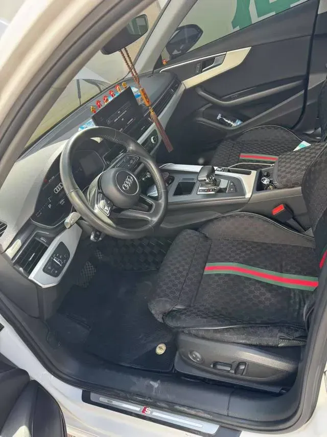 2020 Audi A4L 2.0T 190HP L4 7DCT,autocango,china used car exporter,china ev exporter,chinese used car exporter,chinese used ev exporter