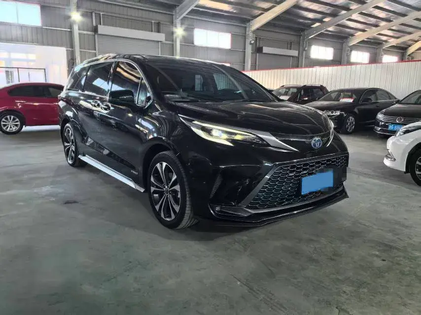 2023 Toyota Granvia 2.5L 189HP L4 E-CVT Hybrid