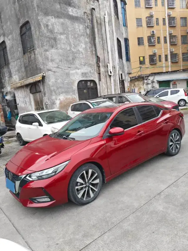 2021 NISSAN SYLPHY view 1