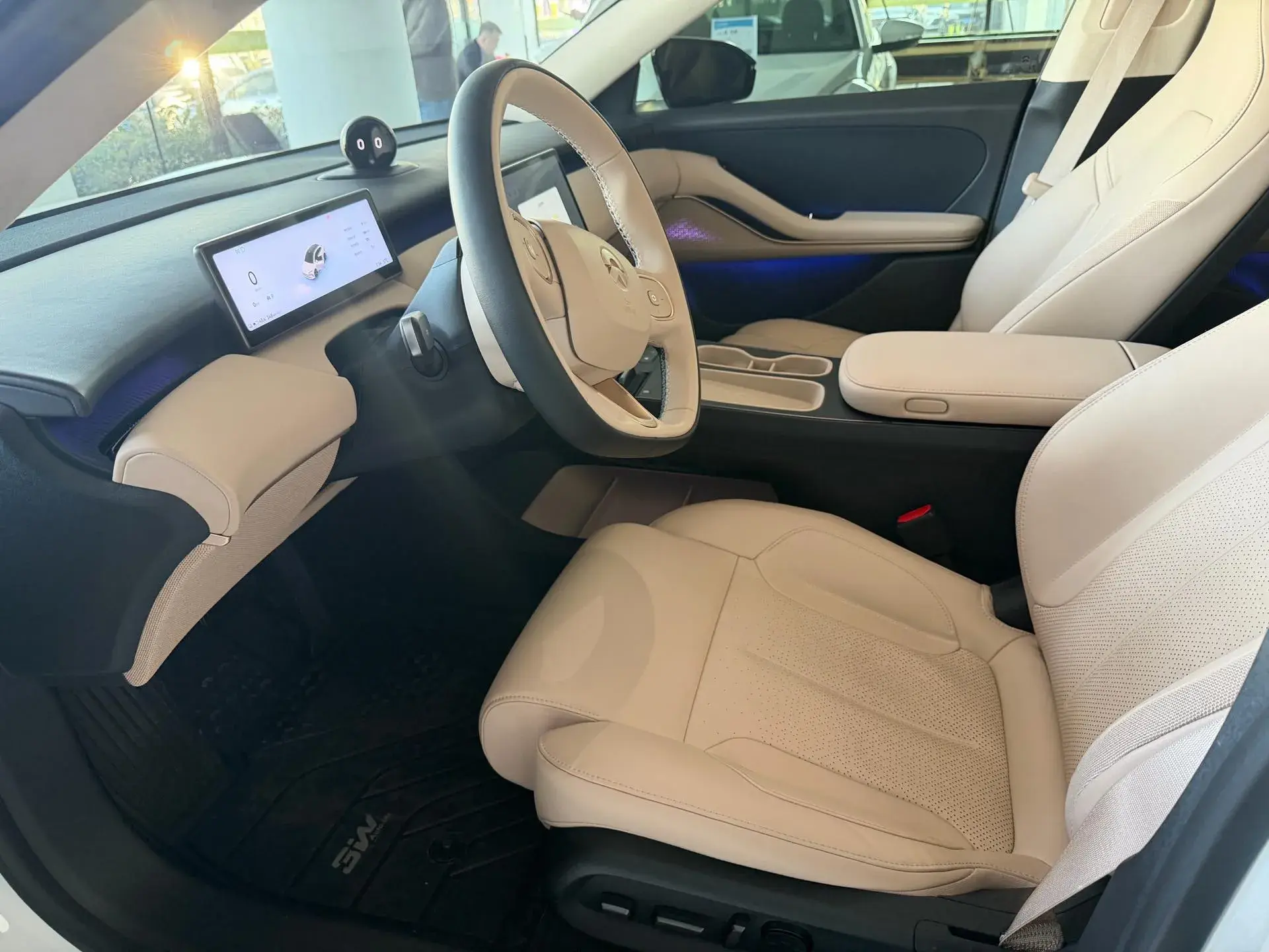 2024 NIO ET5T thumbnail 3