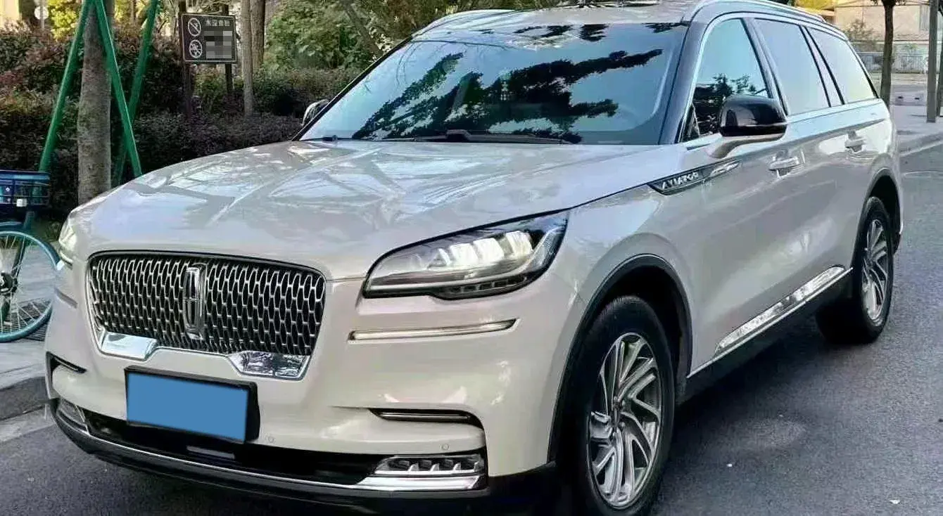 2020 LINCOLN AVIATOR view 1