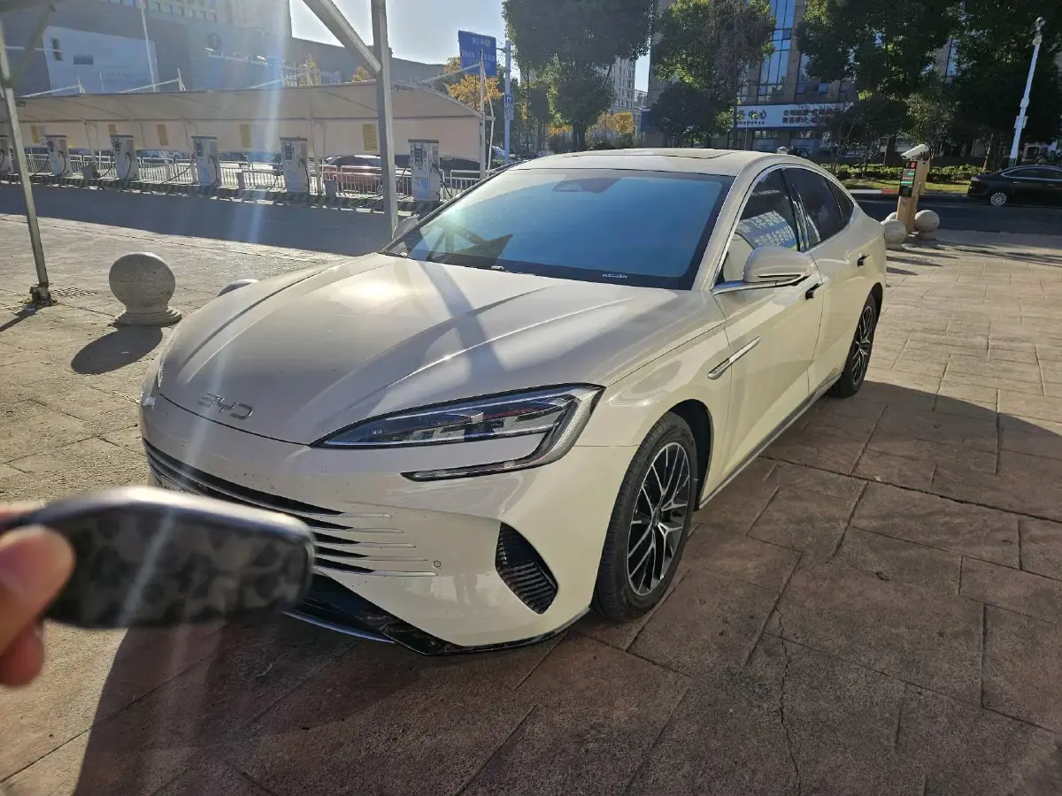 2025 BYD Seal07 DM-i 1.5L 101HP L4 E-CVT PHEV 17.6KWH