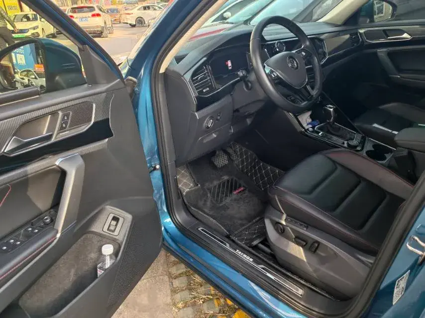 2019 VOLKSWAGEN TAYRON thumbnail 2