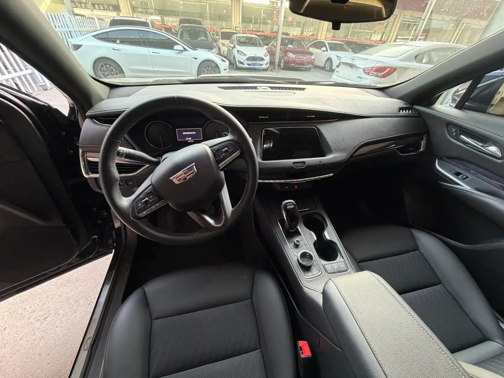 2021 CADILLAC XT4 thumbnail 4