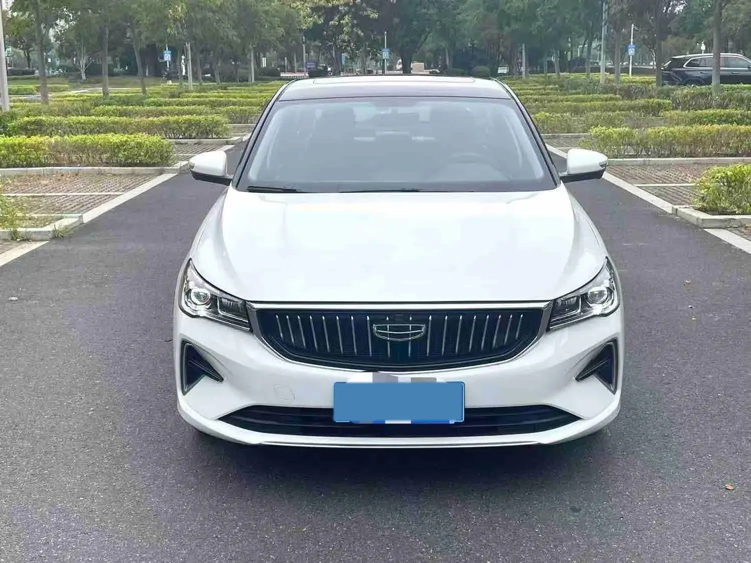 2023 GEELY EMGRAND thumbnail 2