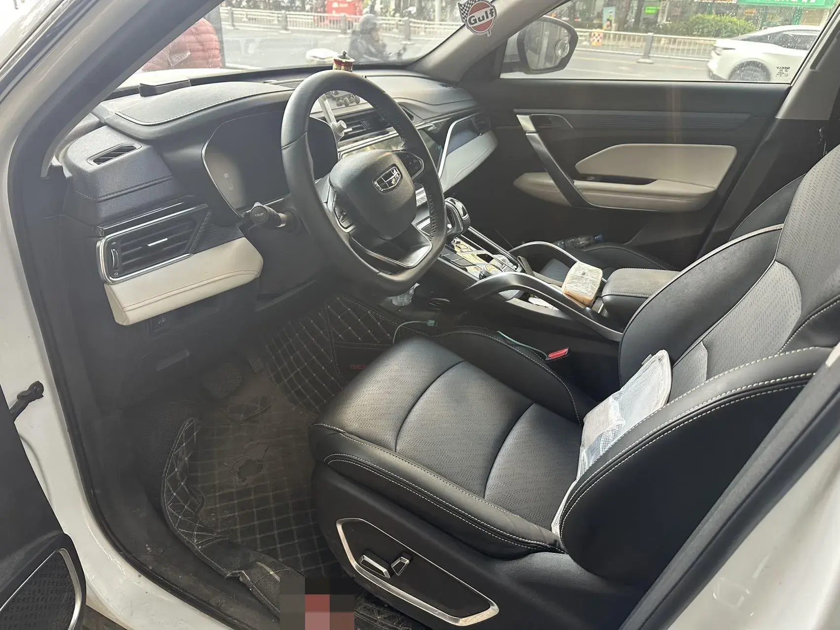 2022 GEELY AZKARRA thumbnail 2