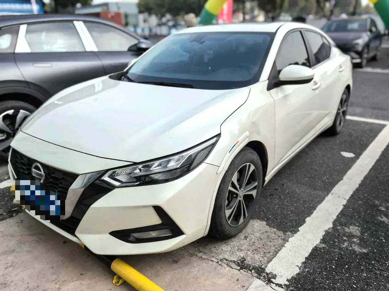 2022 NISSAN SYLPHY view 1