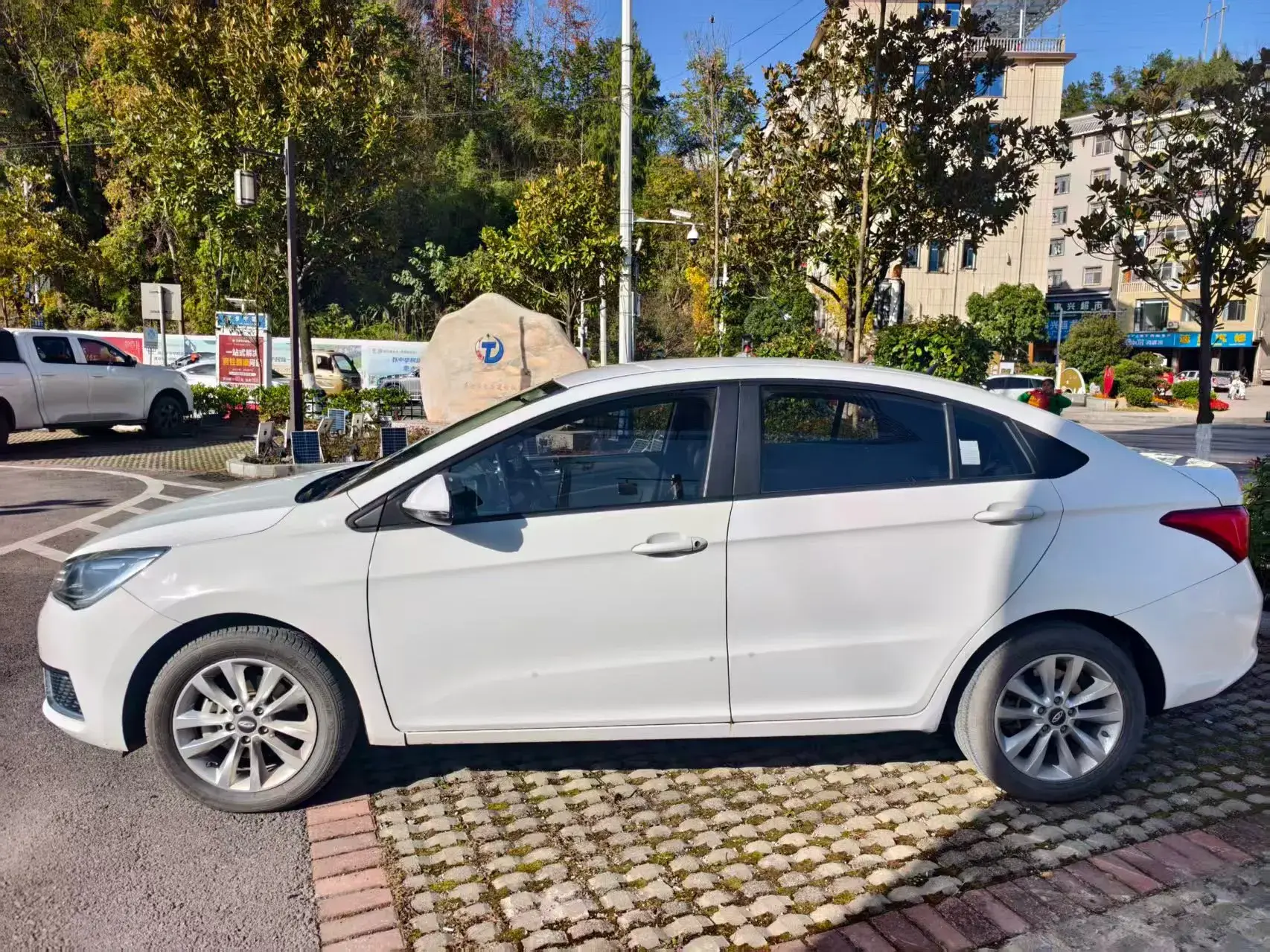 2018 CHERY EV thumbnail 3