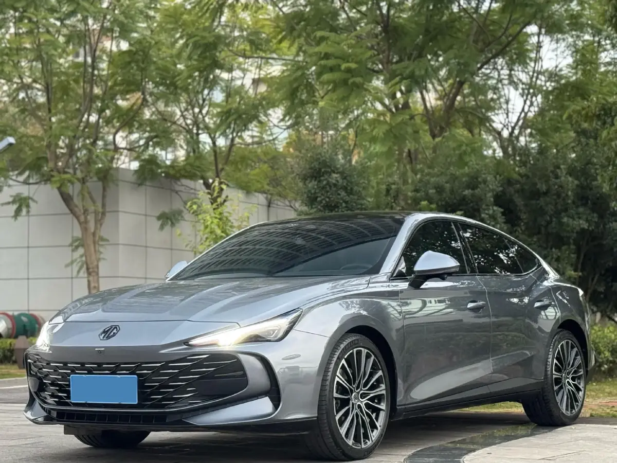 2023 MG 7 2.0T 261HP L4 9AT
