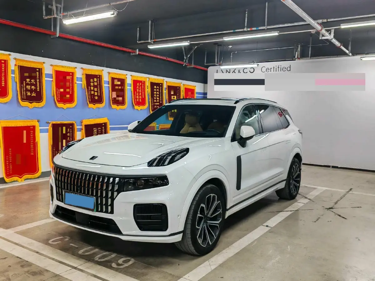 2023 LYNK&CO 09 EM-P 2.0T 254HP L4 3DHT PHEV 40.1KWH