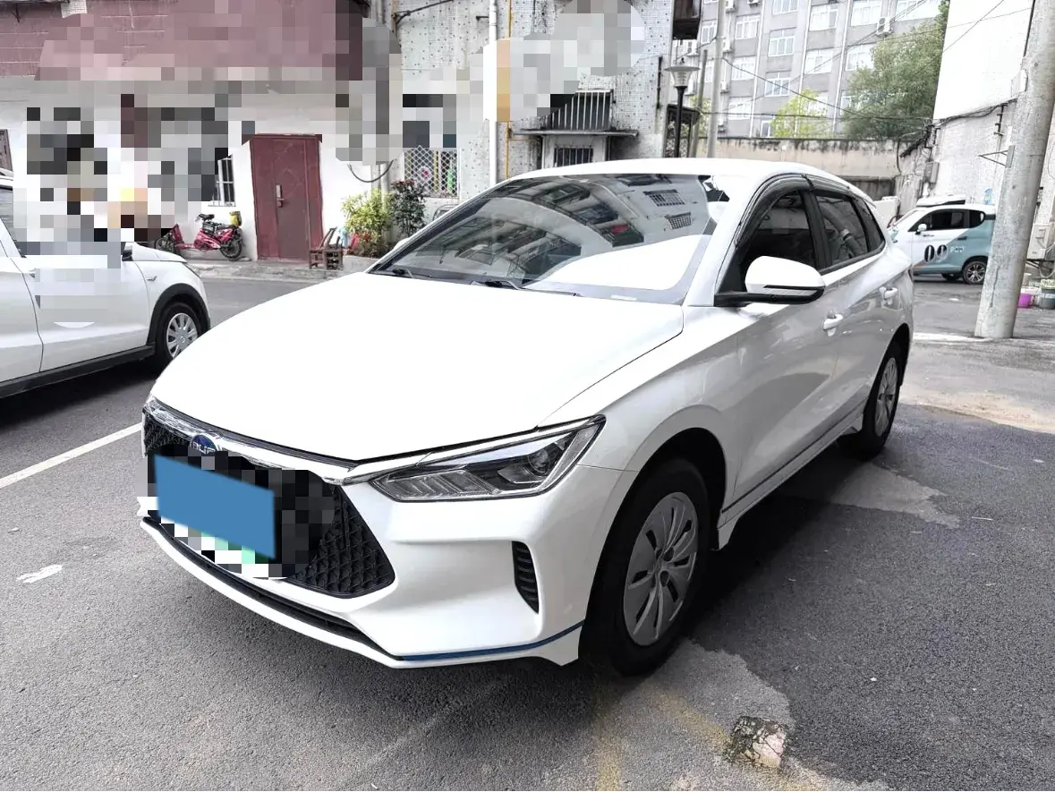 2019 BYD YUAN view 1