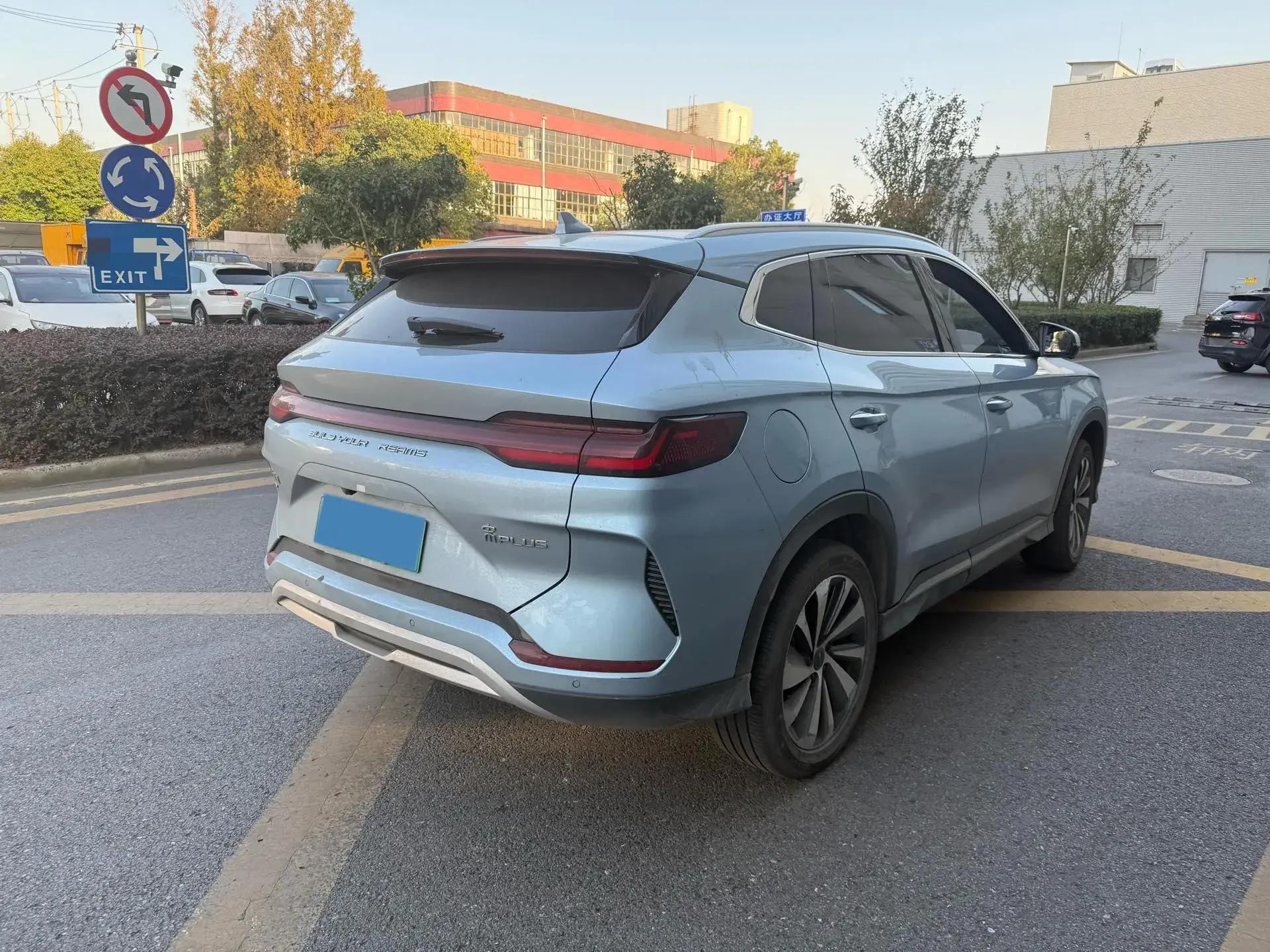 2023 BYD SONG thumbnail 4