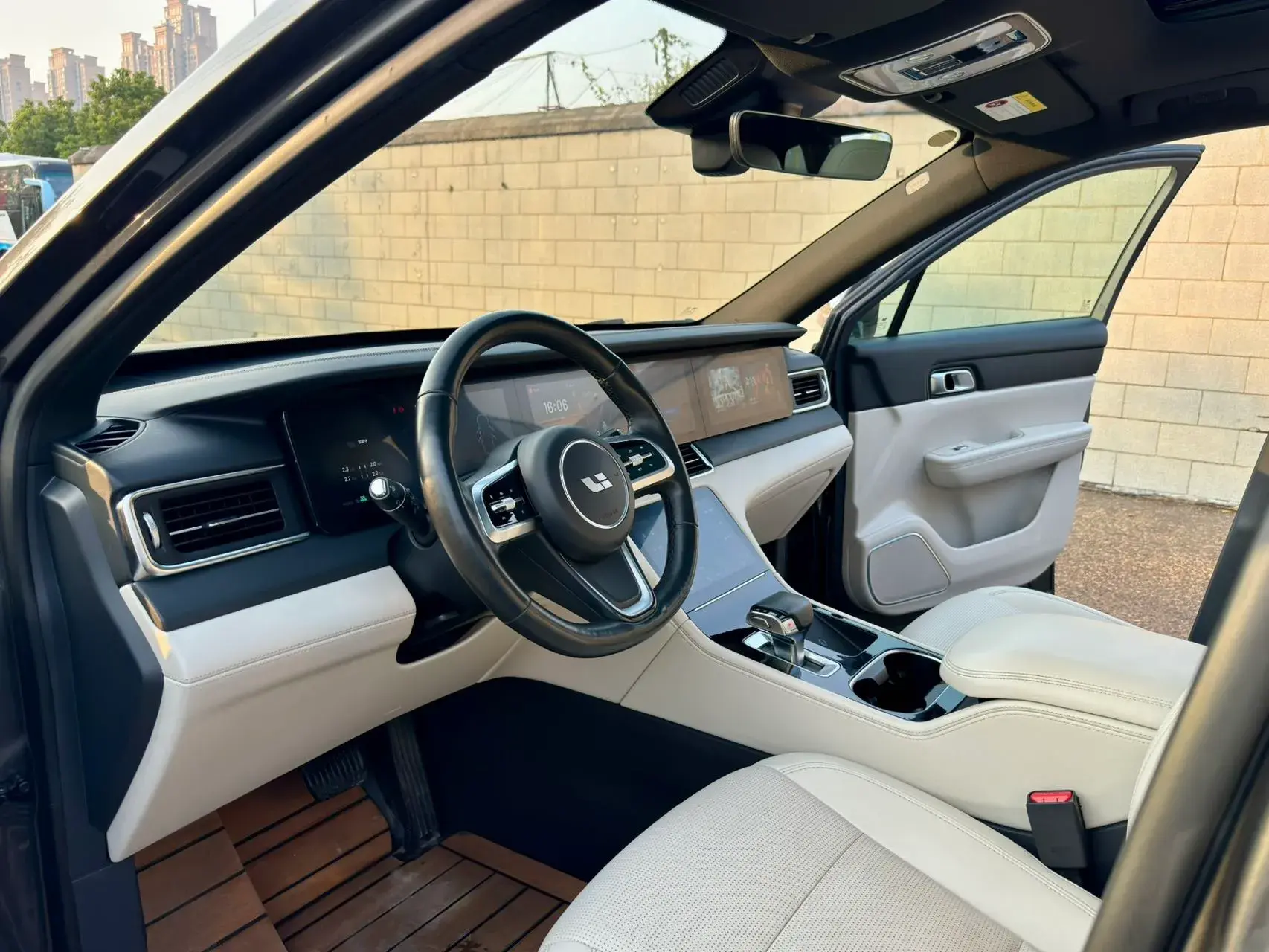 2021 LI ONE thumbnail 4