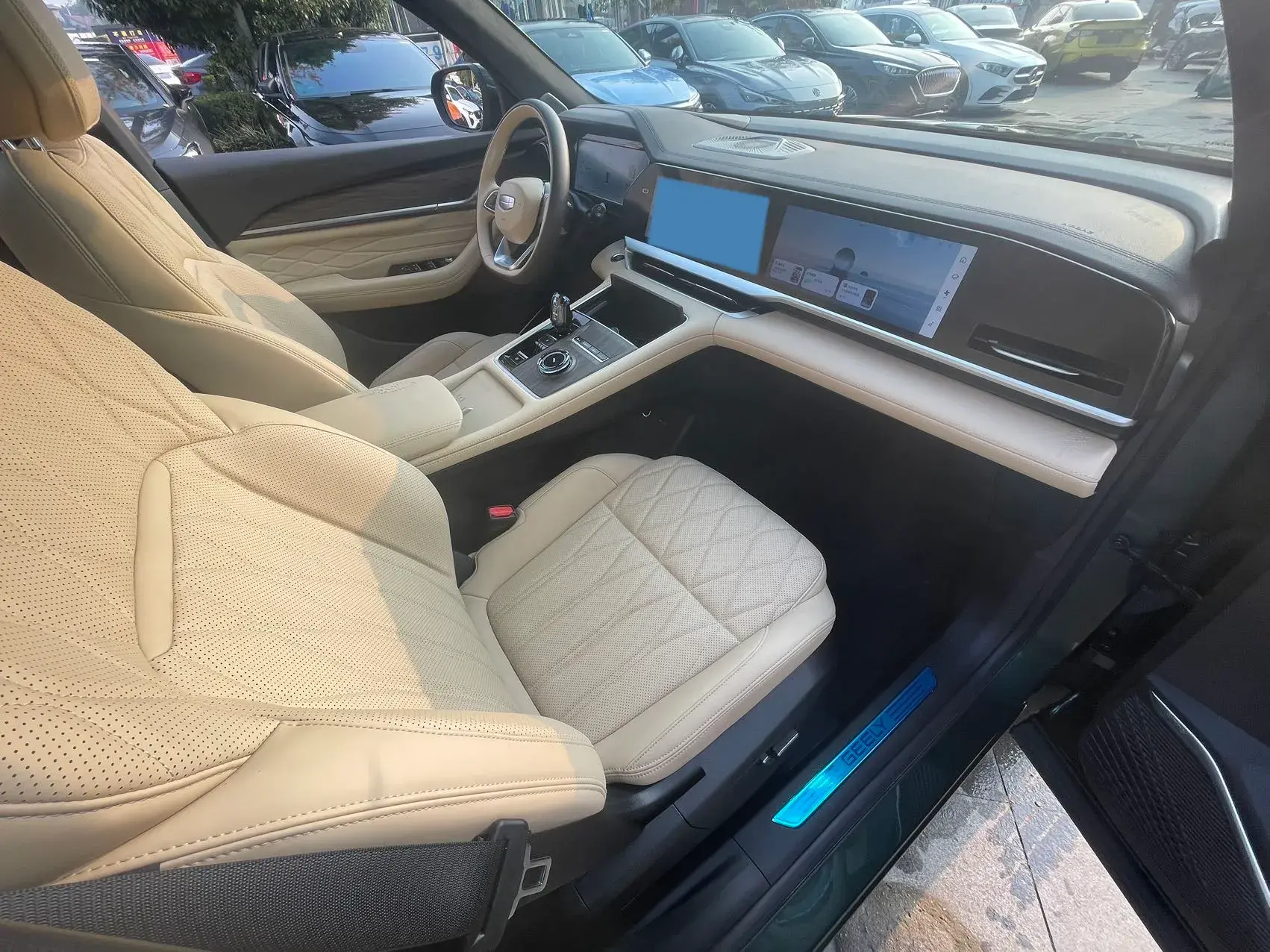 2025 GEELY MONJARO thumbnail 4