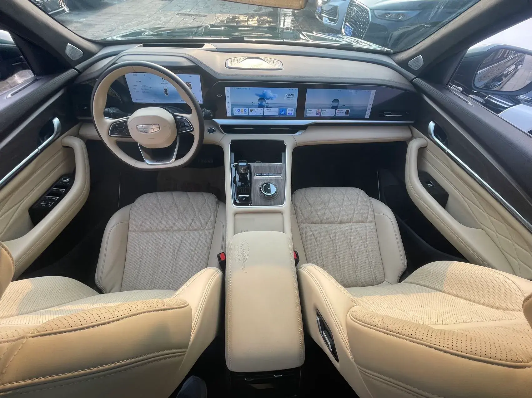 2025 GEELY MONJARO thumbnail 3