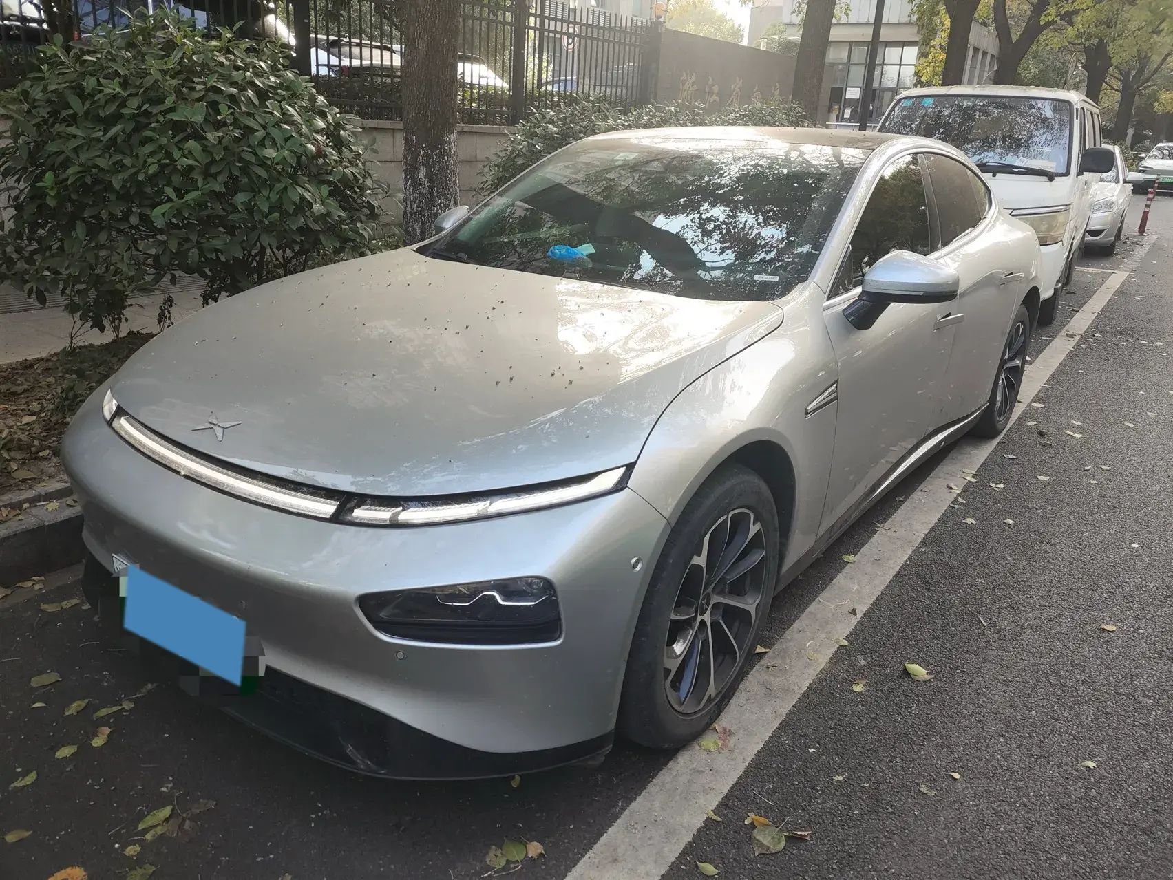 2022 XPENG P7 view 1