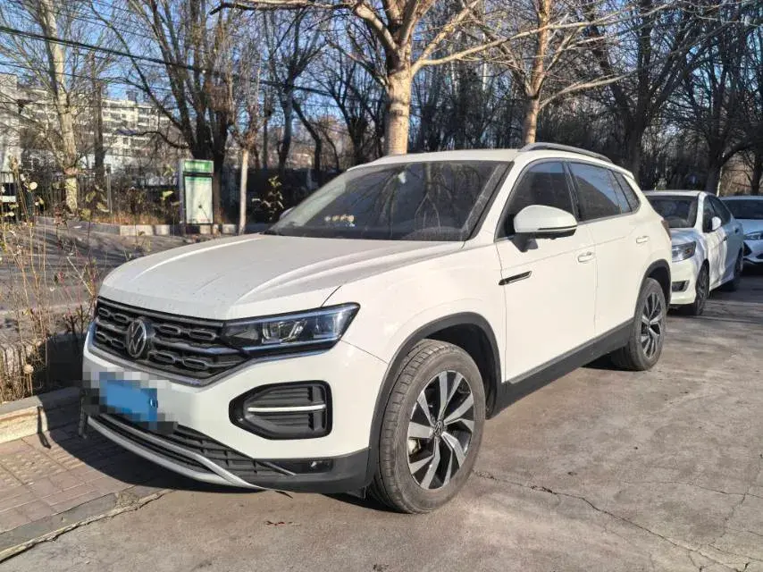 2022 VOLKSWAGEN TAYRON view 1