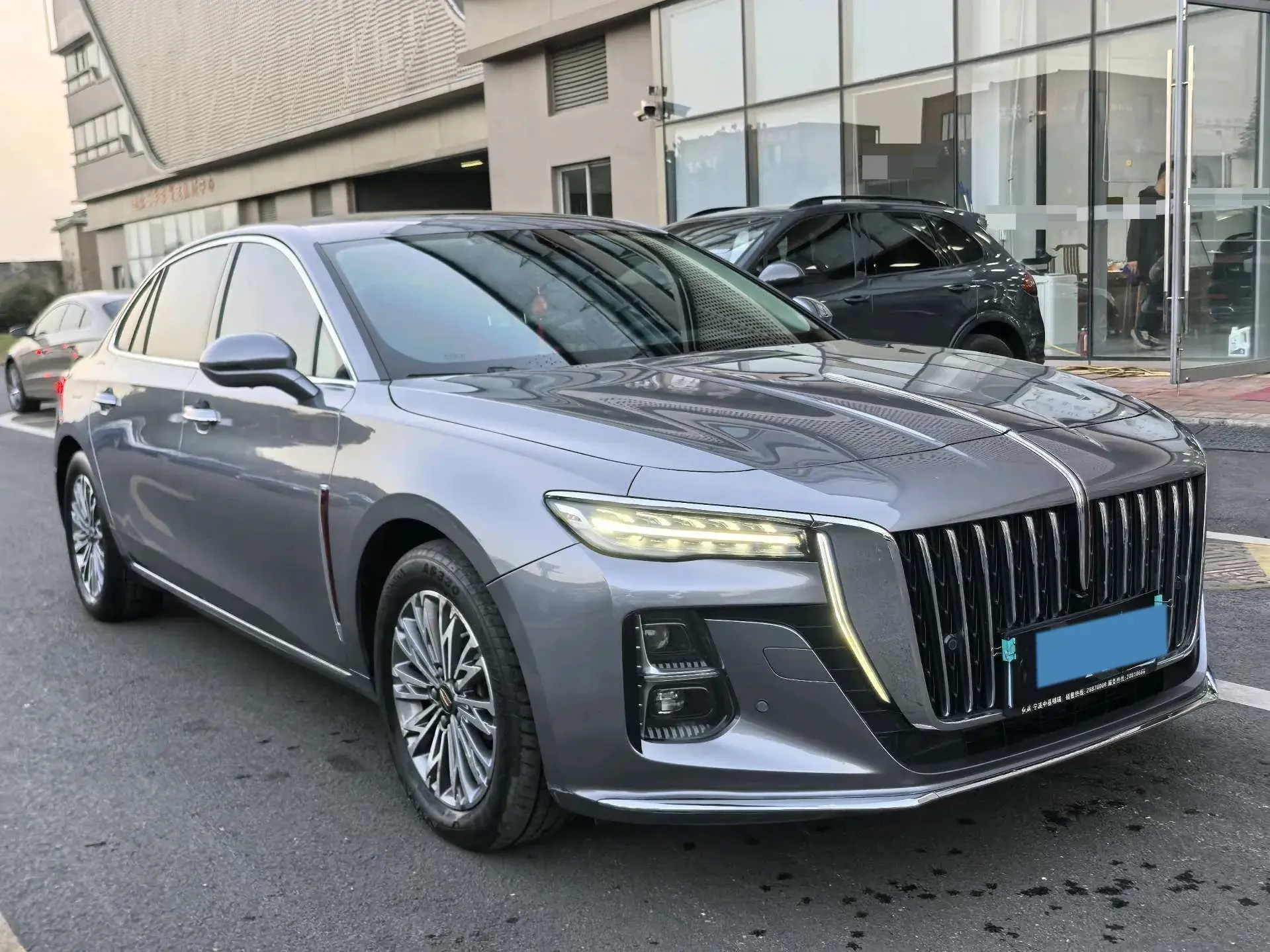 2023 HONGQI H5 thumbnail 3