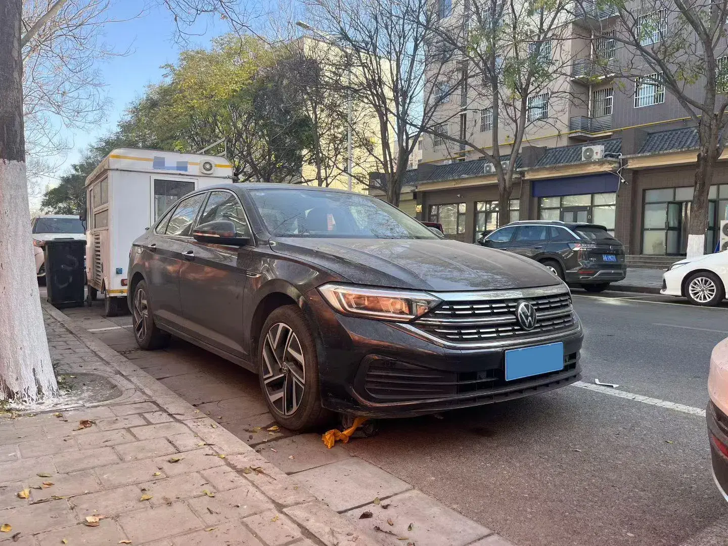 2023 VOLKSWAGEN SAGITAR thumbnail 2