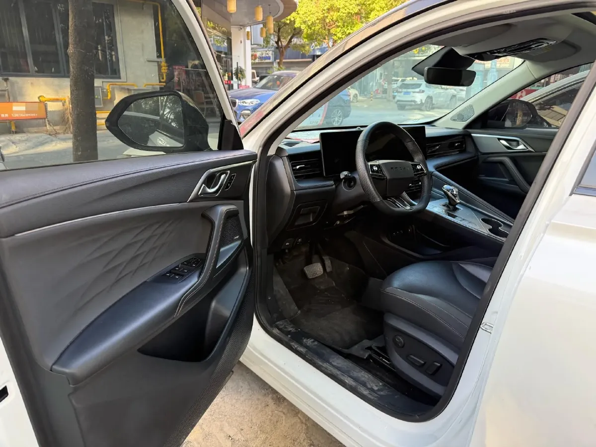 2023 Roewe RX5 1.5T 181HP L4 7DCT,autocango,china used car exporter,china ev exporter,chinese used car exporter,chinese used ev exporter