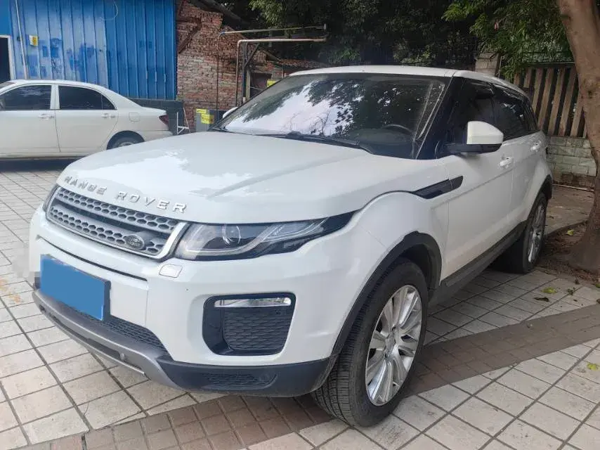 2018 LAND ROVER view 1