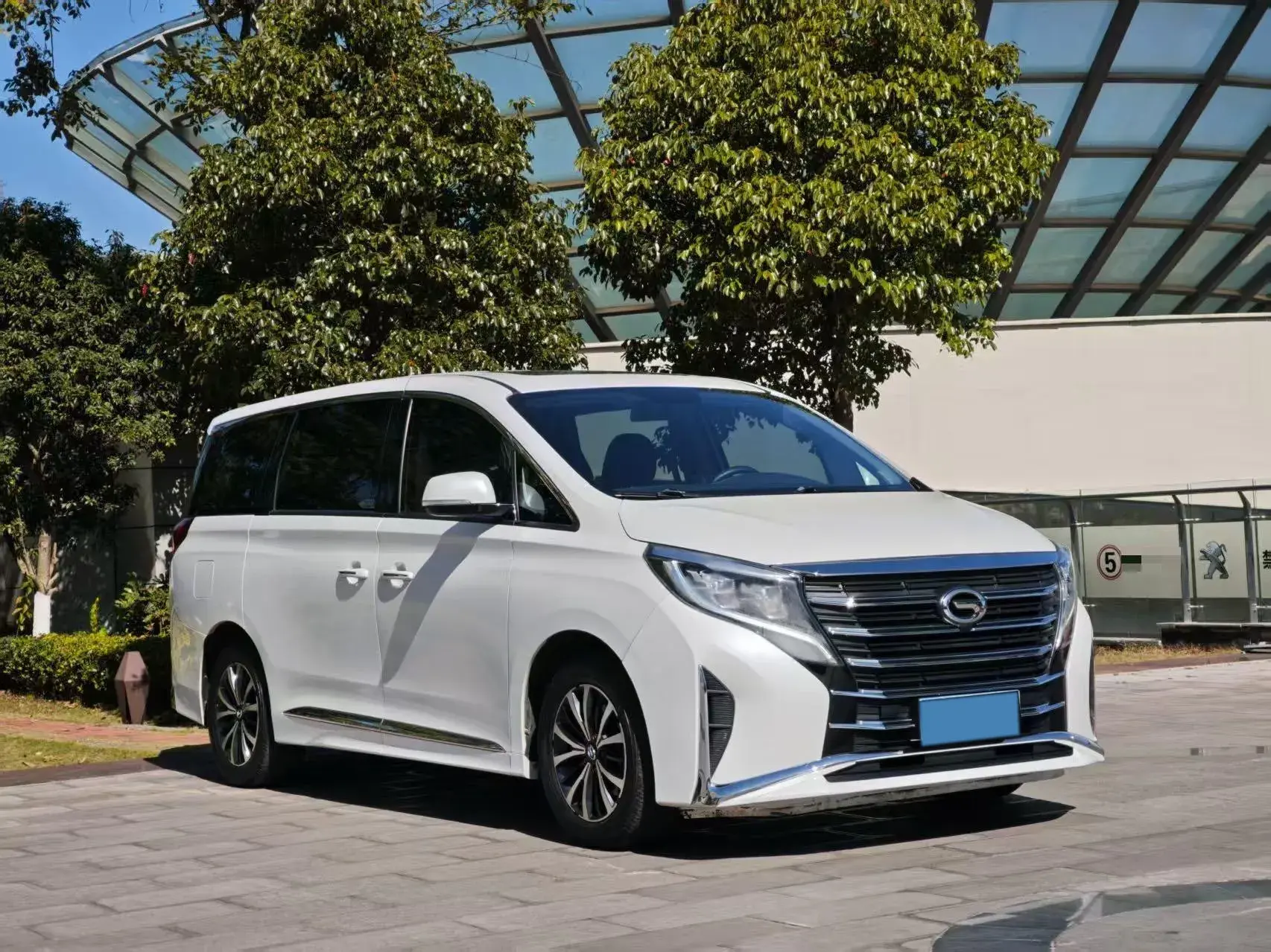 2023 GAC TRUMPCHI thumbnail 3