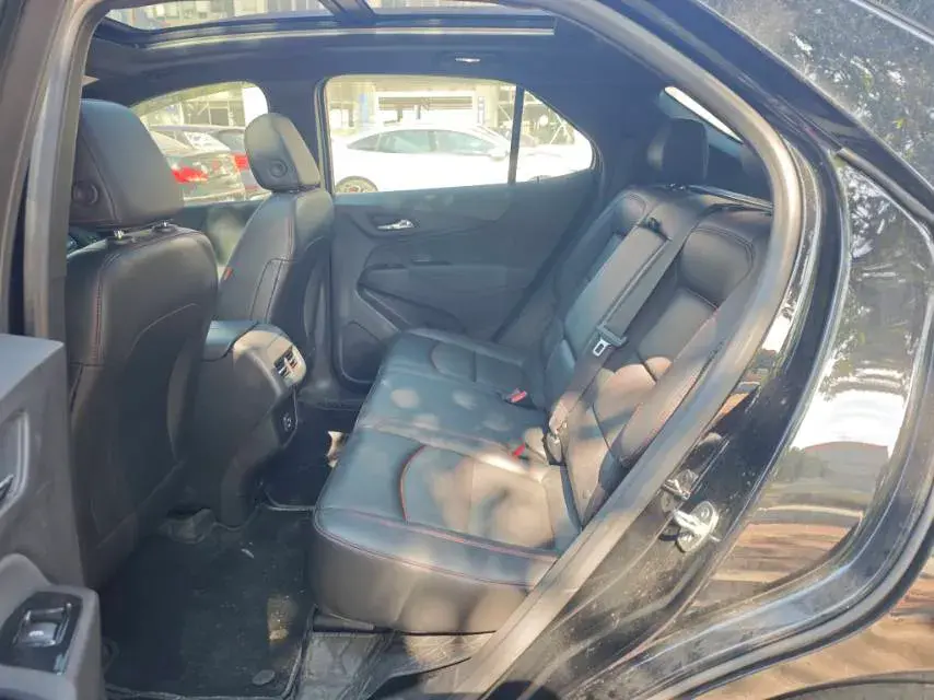 2022 CHEVROLET EQUINOX thumbnail 4