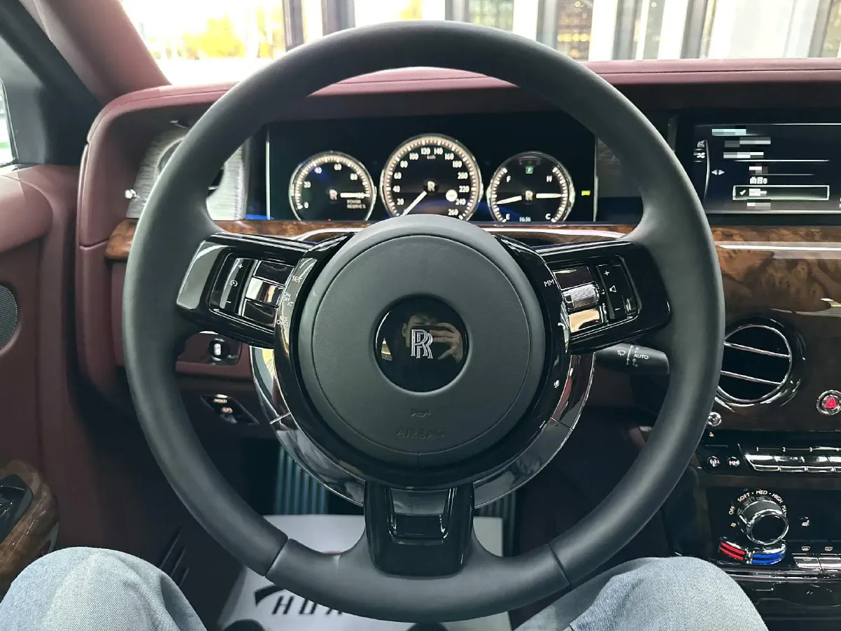 2018 Rolls-Royce Phantom 6.7T 571HP V12 8AT,autocango,china used car exporter,china ev exporter,chinese used car exporter,chinese used ev exporter