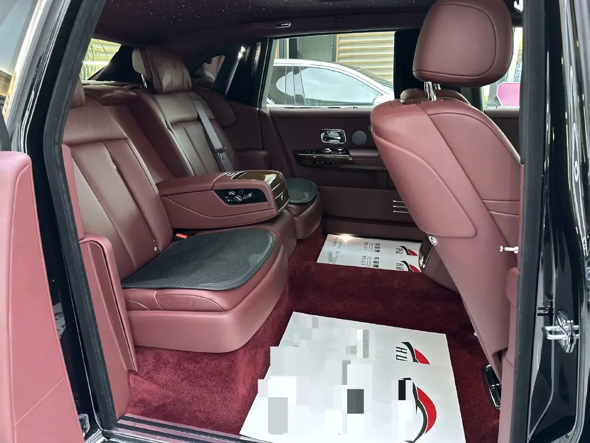 2018 Rolls-Royce Phantom 6.7T 571HP V12 8AT,autocango,china used car exporter,china ev exporter,chinese used car exporter,chinese used ev exporter