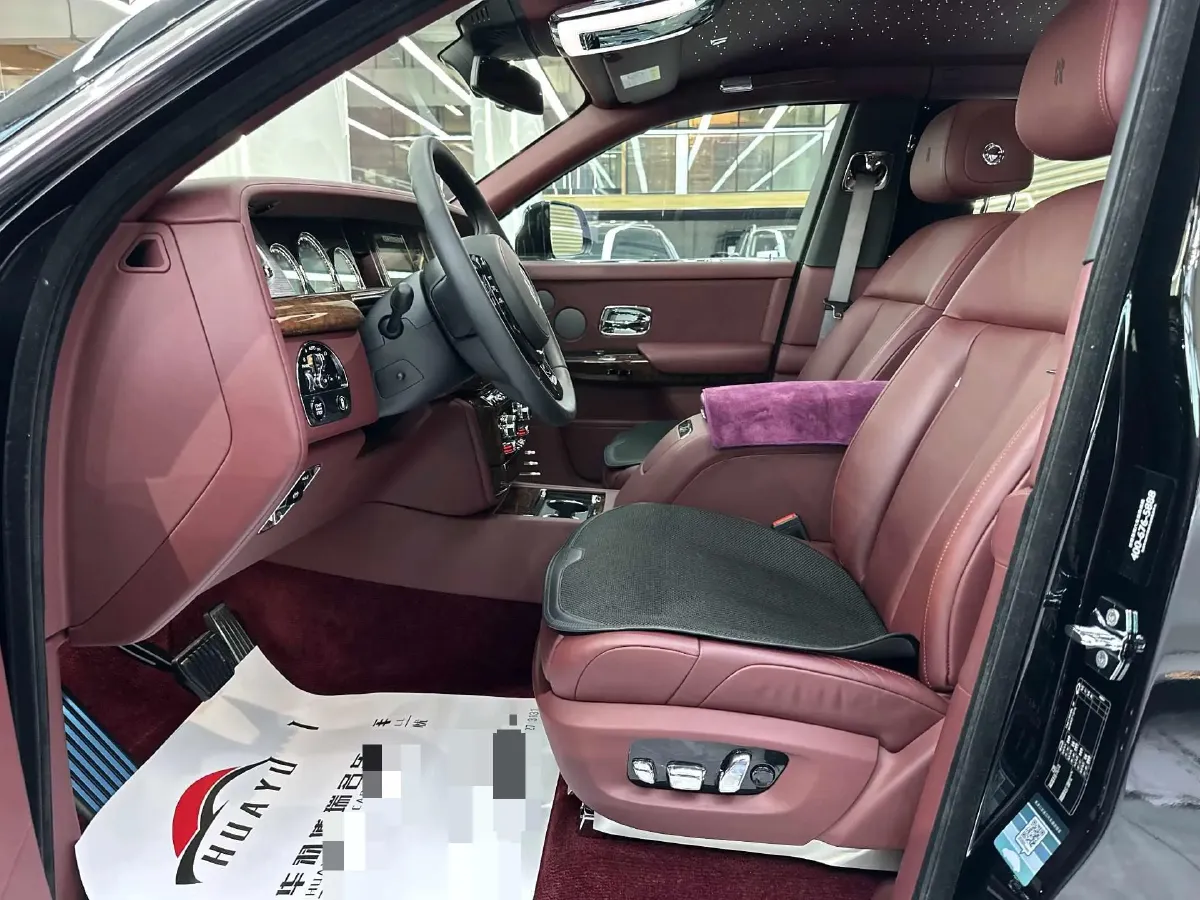 2018 Rolls-Royce Phantom 6.7T 571HP V12 8AT,autocango,china used car exporter,china ev exporter,chinese used car exporter,chinese used ev exporter