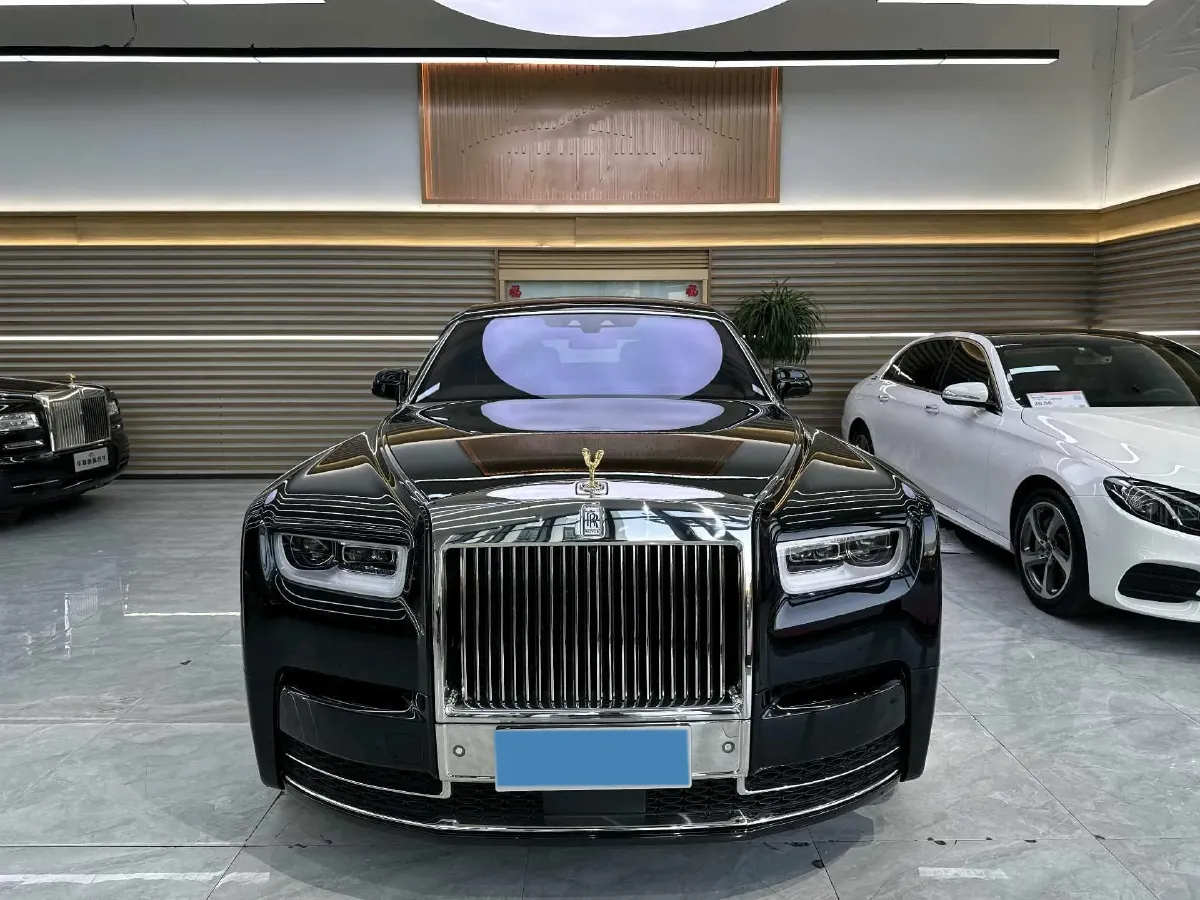 2018 Rolls-Royce Phantom 6.7T 571HP V12 8AT,autocango,china used car exporter,china ev exporter,chinese used car exporter,chinese used ev exporter