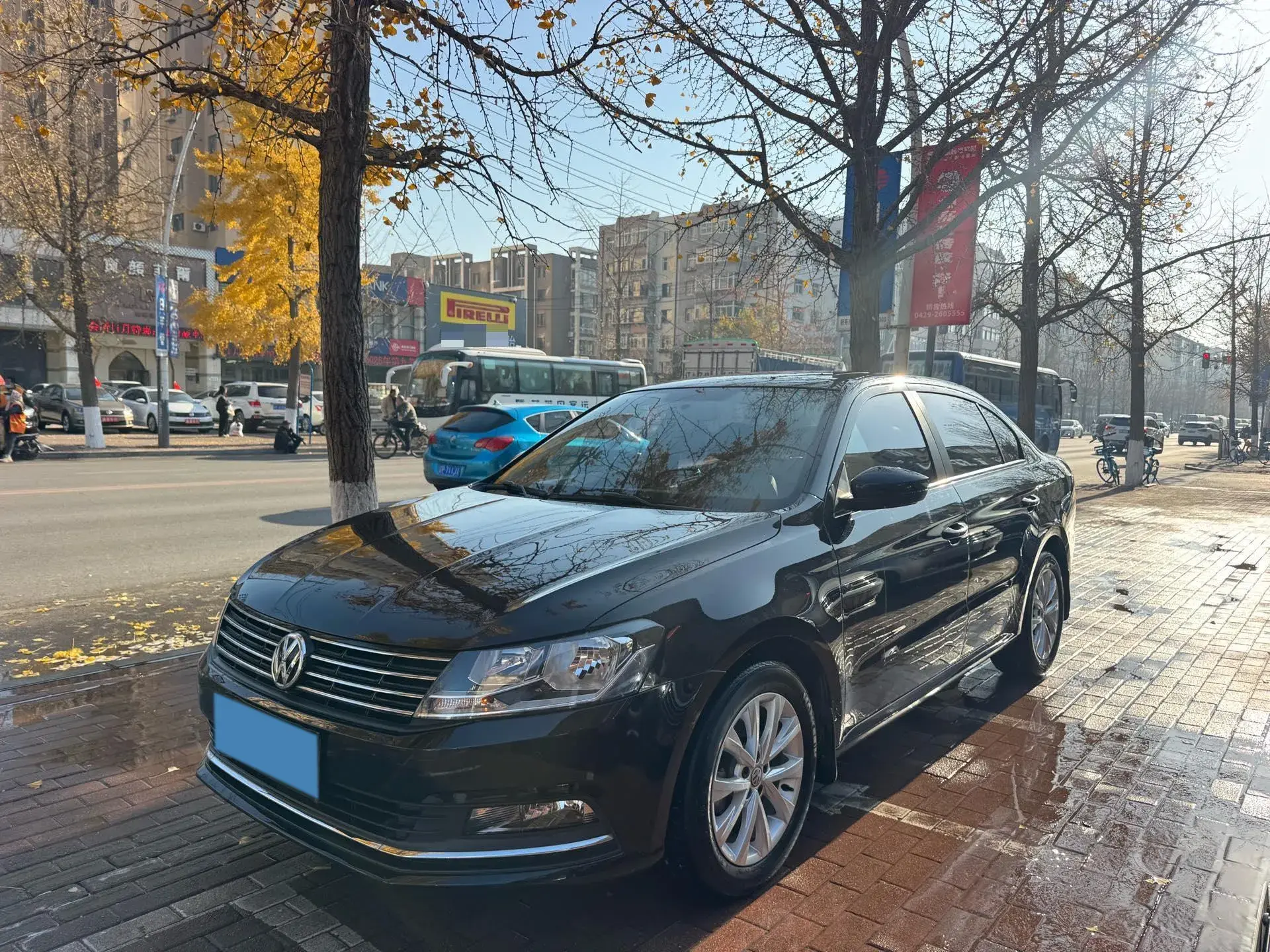 2017 VOLKSWAGEN LAVIDA view 1