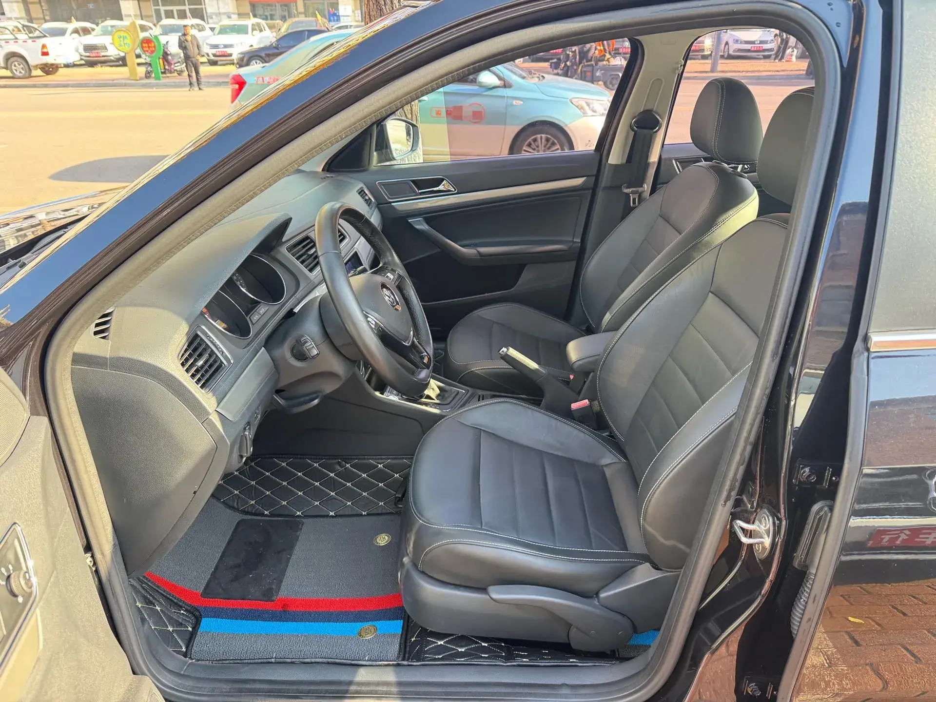 2017 VOLKSWAGEN LAVIDA thumbnail 3