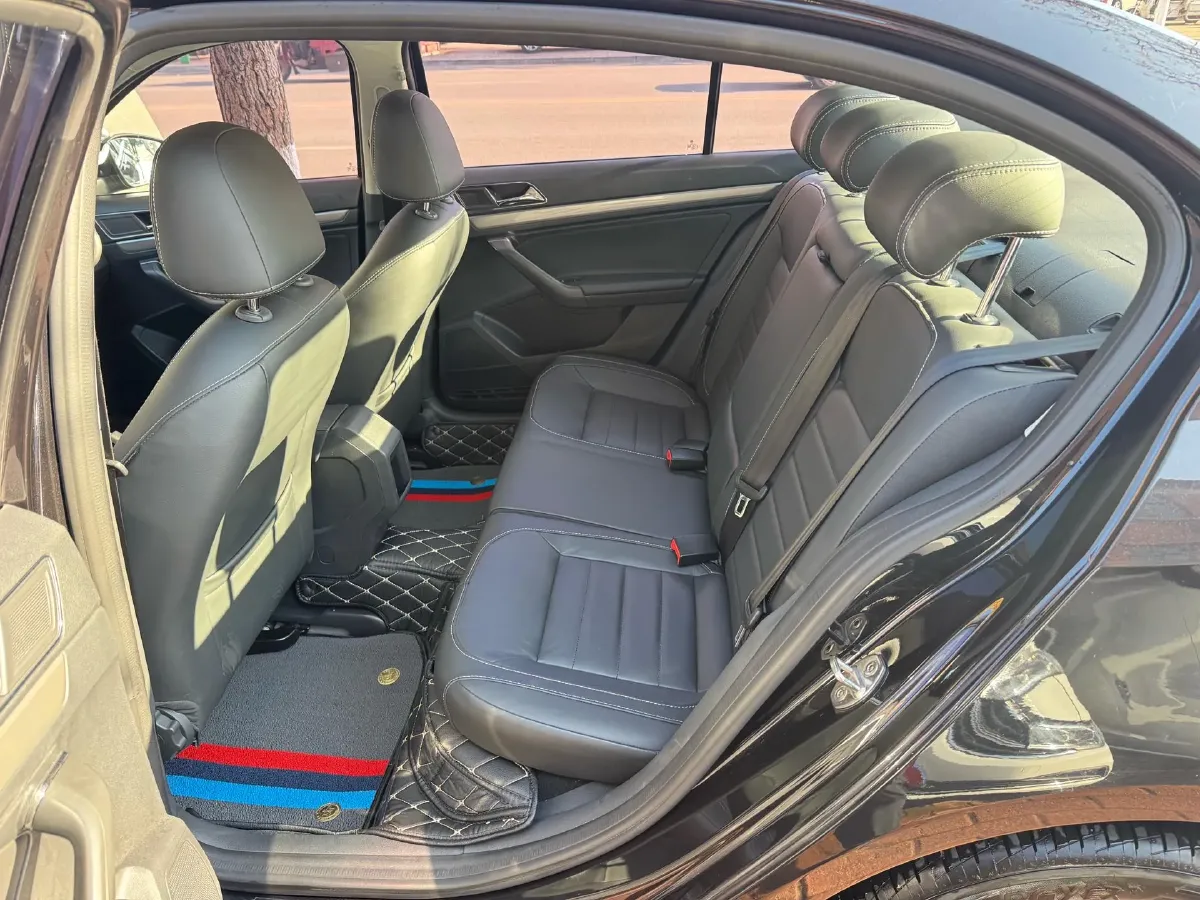 2017 Volkswagen Lavida 1.6L 110HP L4 6AT,autocango,china used car exporter,china ev exporter,chinese used car exporter,chinese used ev exporter