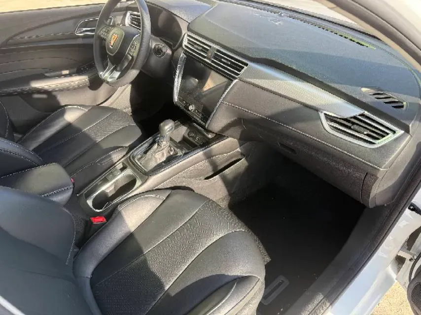 2020 Roewe i5 1.5L 120HP L4 CVT,autocango,china used car exporter,china ev exporter,chinese used car exporter,chinese used ev exporter