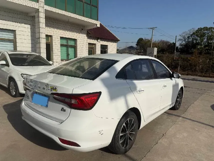 2020 Roewe i5 1.5L 120HP L4 CVT,autocango,china used car exporter,china ev exporter,chinese used car exporter,chinese used ev exporter