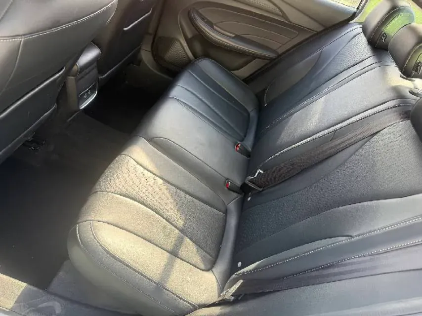 2020 Roewe i5 1.5L 120HP L4 CVT,autocango,china used car exporter,china ev exporter,chinese used car exporter,chinese used ev exporter