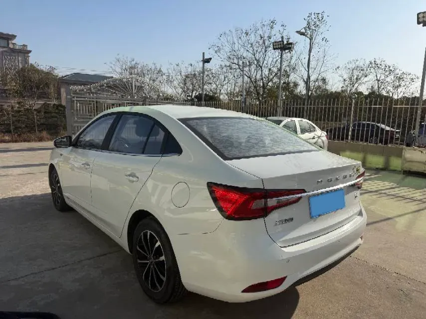 2020 Roewe i5 1.5L 120HP L4 CVT,autocango,china used car exporter,china ev exporter,chinese used car exporter,chinese used ev exporter