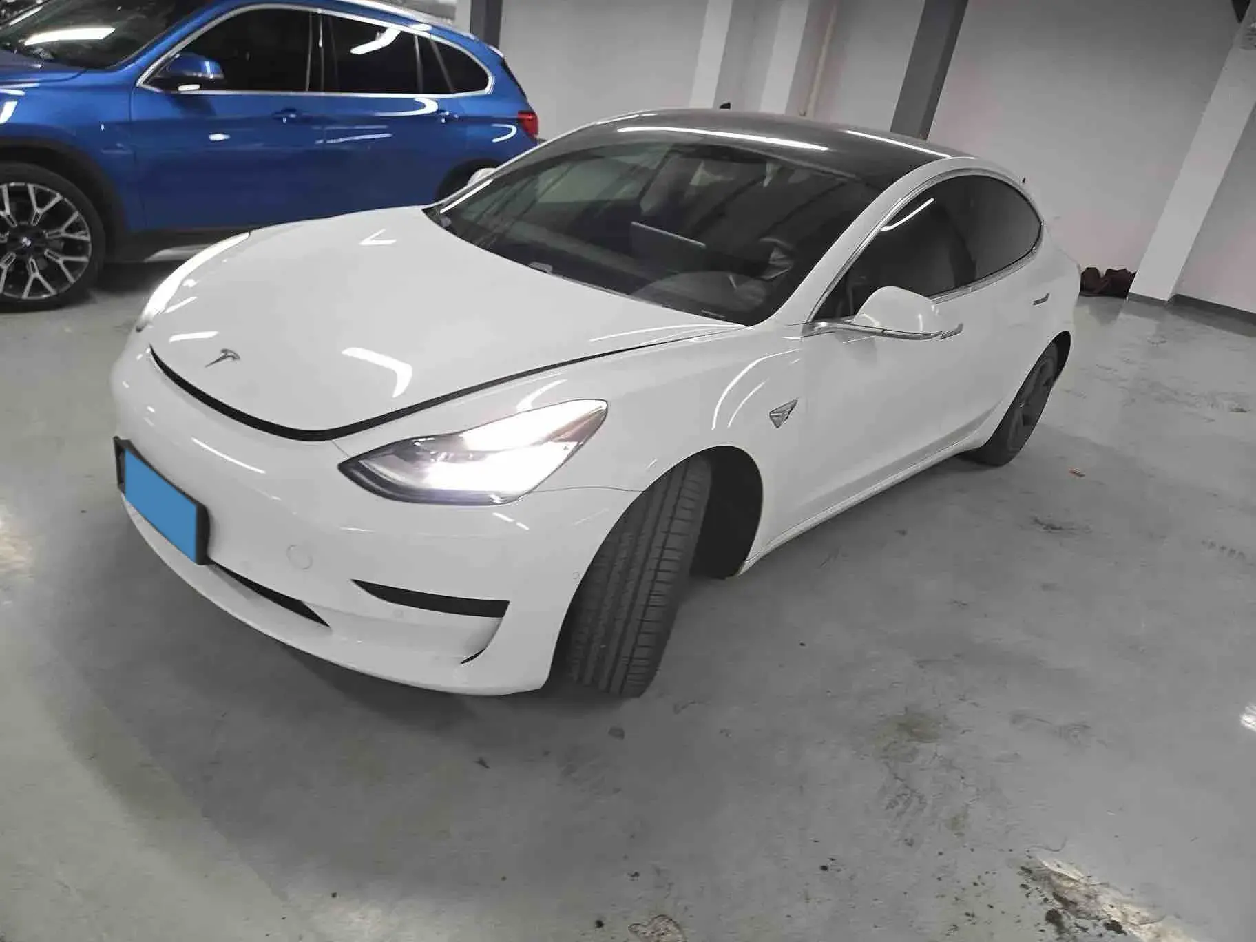 2020 TESLA MODEL view 1