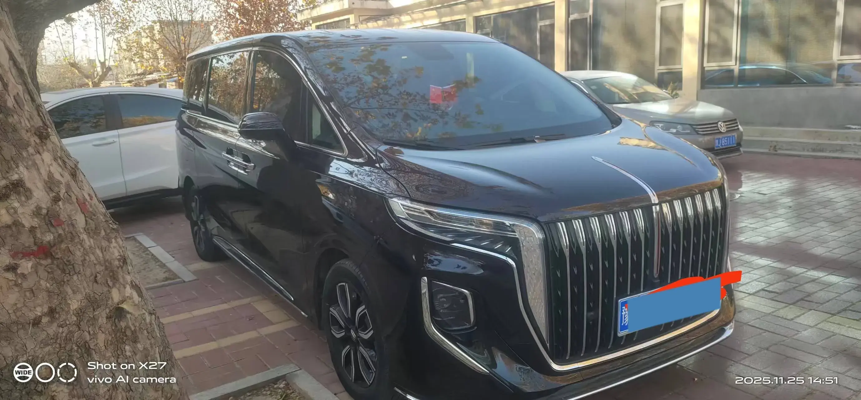 2023 HONGQI HQ9 thumbnail 2
