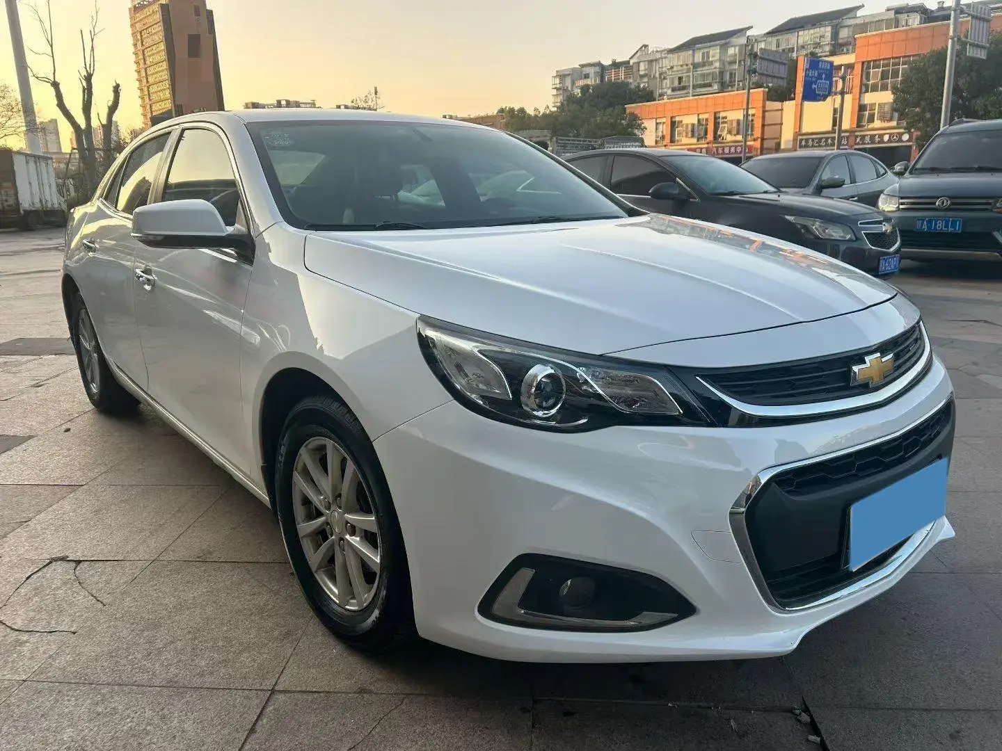 2018 CHEVROLET MALIBU thumbnail 3