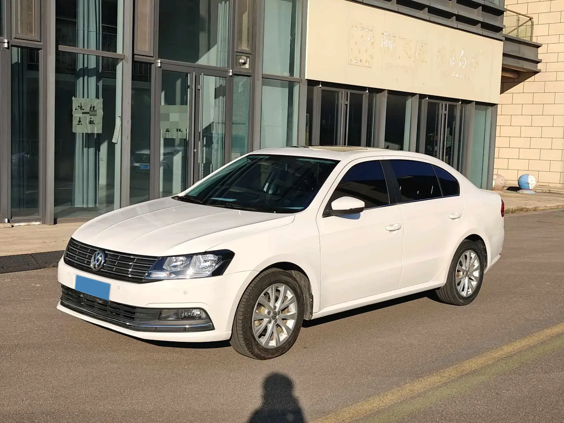 2017 VOLKSWAGEN LAVIDA view 1
